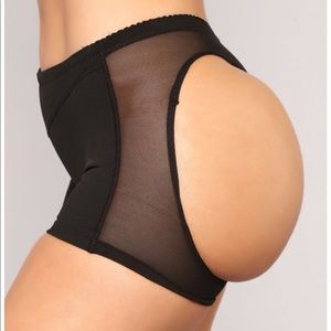 Fashion nova butt lifter II Shorts NWT never worn